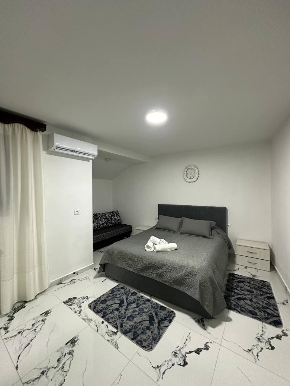 Apartment 4 Stinet